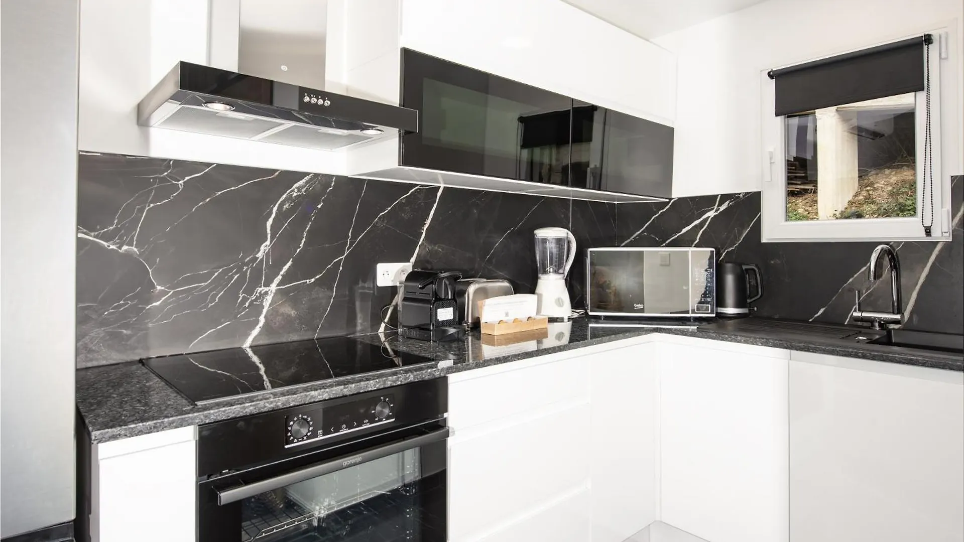 Acacias - Agreable Appartement Dans Maison - Menton - Parking Prive