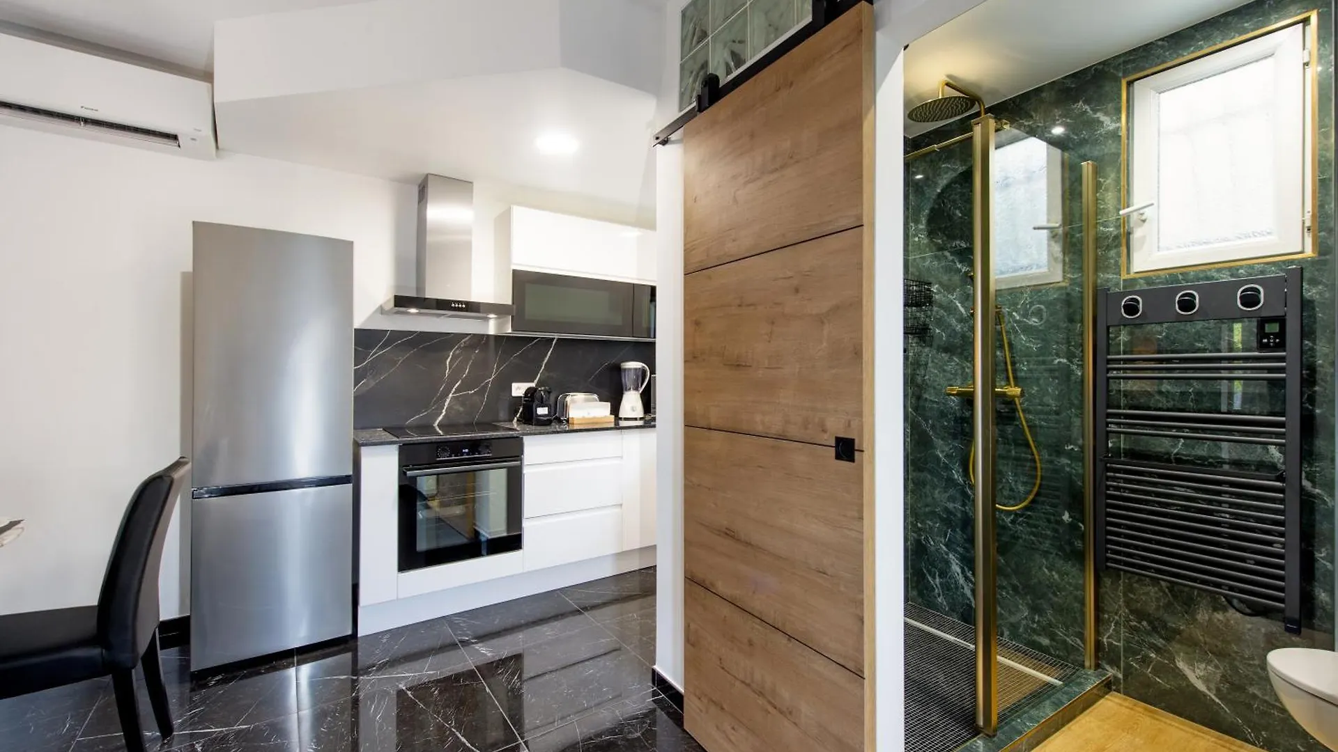Acacias - Agreable Appartement Dans Maison - Menton - Parking Prive
