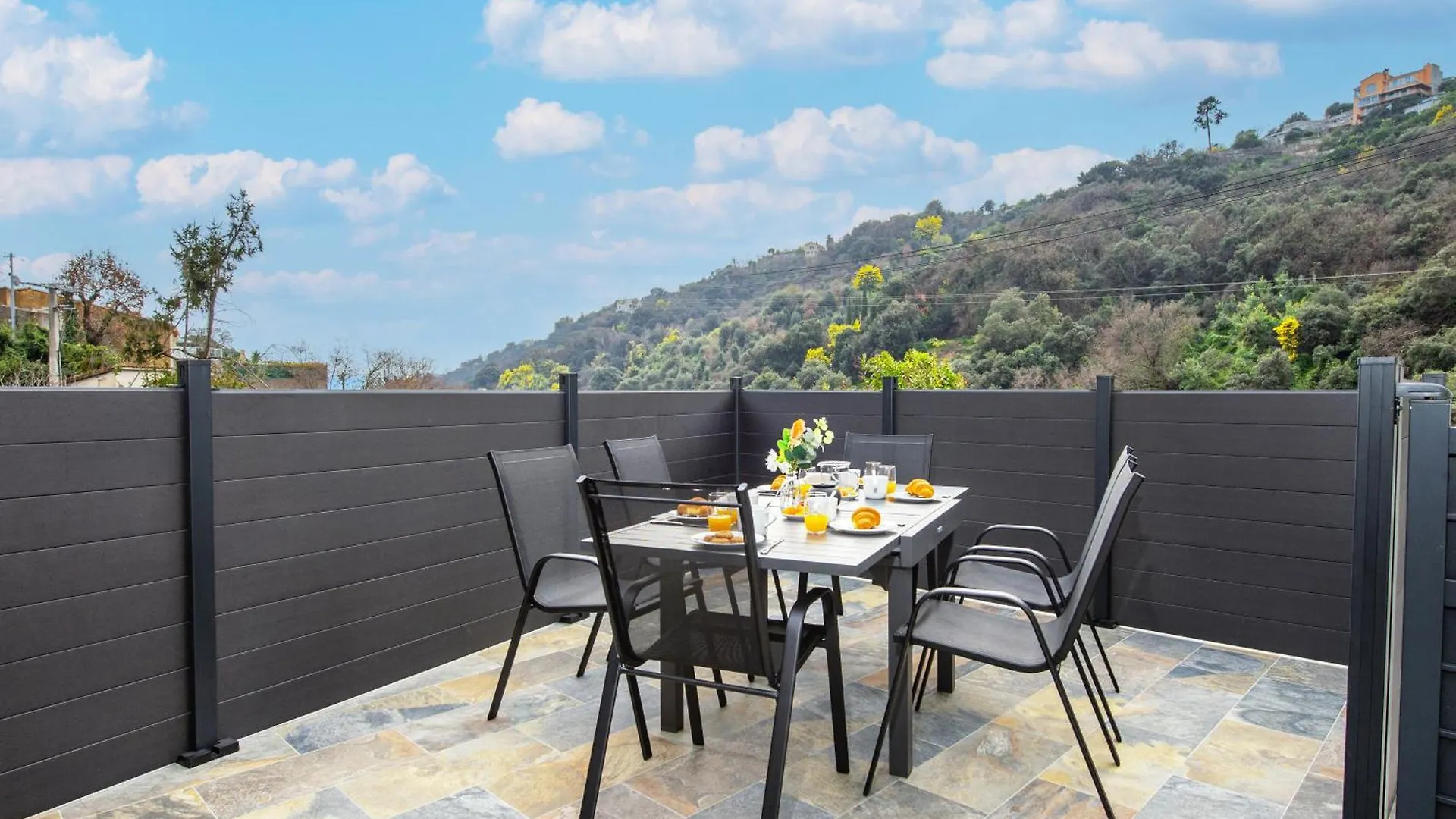 Acacias - Agreable Appartement Dans Maison - Menton - Parking Prive location