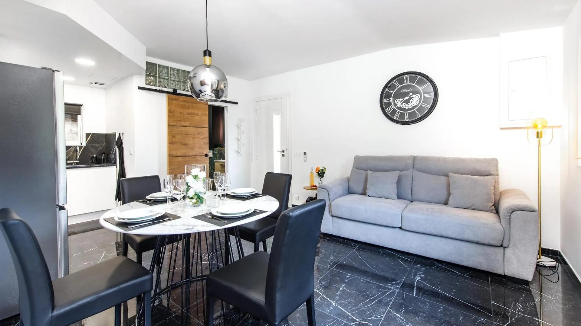 Acacias - Agreable Appartement Dans Maison - Menton - Parking Prive 0*,