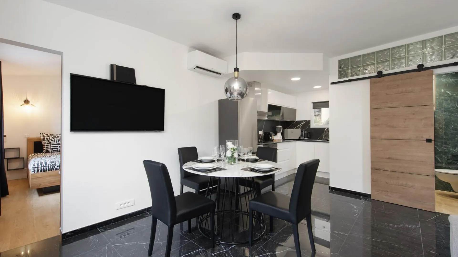 펜션 Acacias - Agreable Appartement Dans Maison - Menton - Parking Prive
